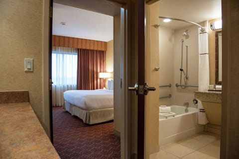 Suite, Accessible, Bathtub (Mobility & Hearing) | Bathroom | Free toiletries, hair dryer, towels