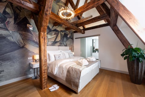 Junior Suite | Premium bedding, in-room safe, individually decorated