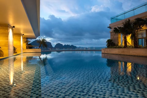 Outdoor pool, sun loungers