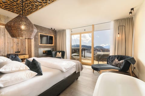 Superior Double Room | Premium bedding, down comforters, minibar, in-room safe