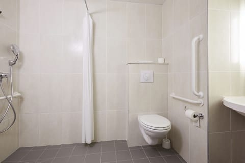 Double Room, Accessible | Bathroom | Shower, towels