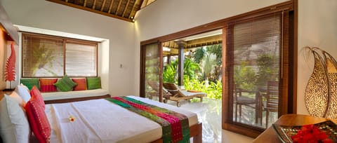 Garden Bungalow | Minibar, in-room safe, individually decorated, free WiFi