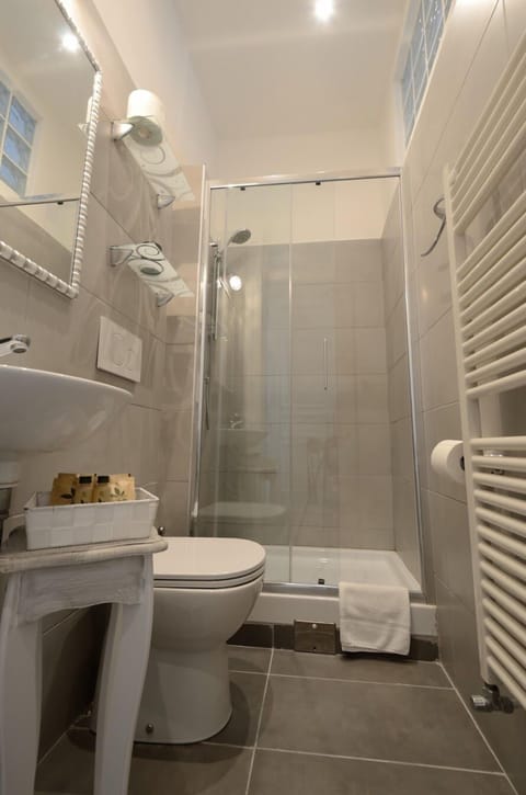 Triple Room, Canal View (External private bathroom) | Bathroom | Free toiletries, hair dryer, slippers, bidet