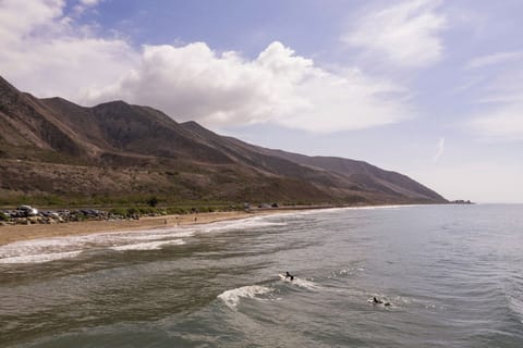 Surfing/boogie boarding