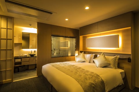 Superior Double Room, 1 Bedroom(Travelers' Choice Best of the Best 2020) | 1 bedroom, premium bedding, in-room safe, desk