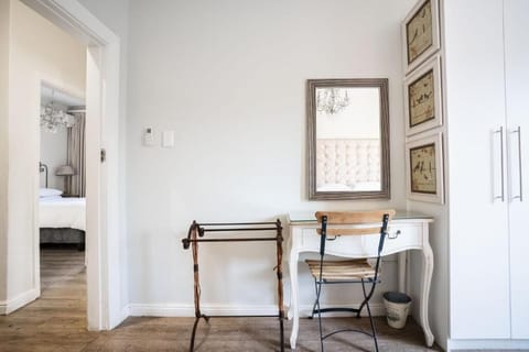 Family Apartment, Multiple Beds | 2 bedrooms, premium bedding, down comforters, pillowtop beds