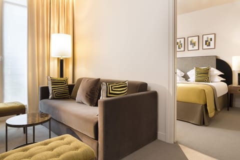 Junior Suite | Premium bedding, free minibar items, in-room safe, desk