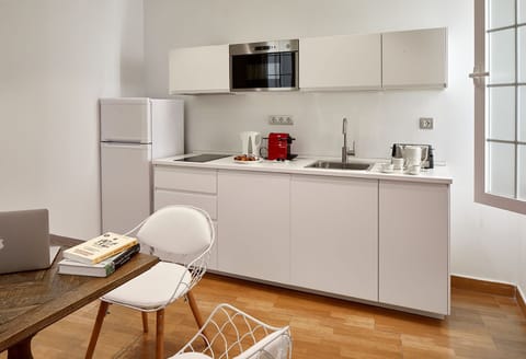 Apartment, 1 Bedroom | Private kitchen | Full-size fridge, microwave, stovetop, espresso maker