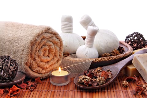 Couples treatment rooms, body treatments, aromatherapy, body wraps