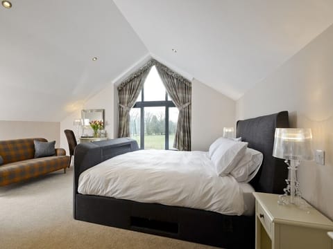 Superior Double Room, Ensuite (views of pendle)