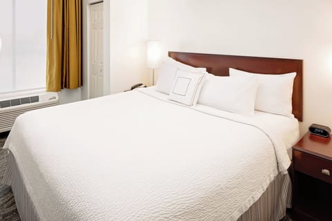 Premium bedding, down comforters, pillowtop beds, desk