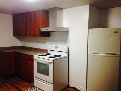 Family Apartment, 2 Bedrooms | Private kitchen | Fridge, microwave, oven, stovetop