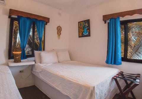 Triple Room, Sea View | Egyptian cotton sheets, premium bedding, Tempur-Pedic beds, free WiFi