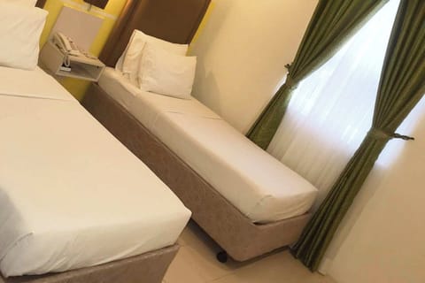 Deluxe Twin Room | Free WiFi, bed sheets