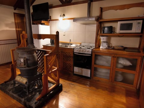 Standard Cabin, 2 Bedrooms | Private kitchen | Fridge, microwave, oven, coffee/tea maker