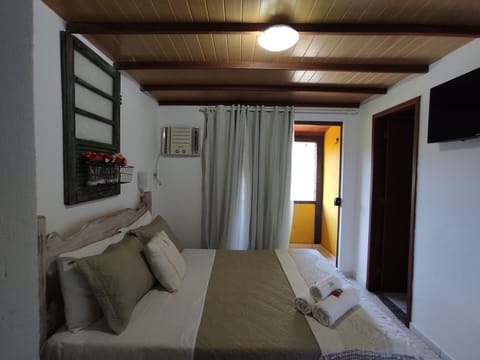 Traditional Double Room | Minibar, iron/ironing board, free WiFi, bed sheets