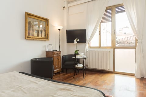 Comfort Double Room, 1 Queen Bed, Ensuite | Frette Italian sheets, premium bedding, down comforters, blackout drapes