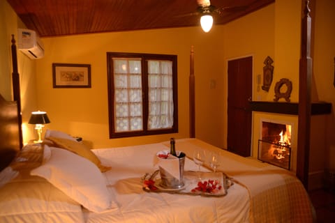 Chalet (Master) | 1 bedroom, minibar, in-room safe, individually decorated