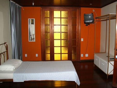 Standard Double Room (Ventilador) | Minibar, blackout drapes, iron/ironing board, rollaway beds