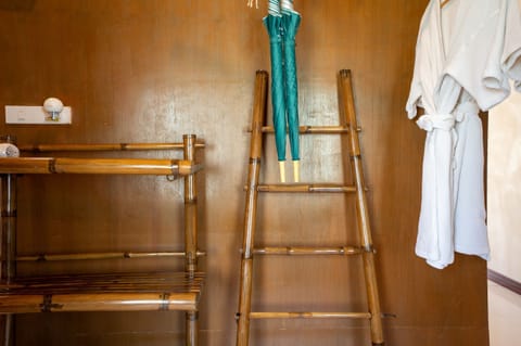 Sea View Villa | Bathroom | Free toiletries, hair dryer, towels, soap