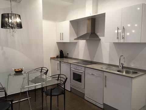 Premium Apartment, 2 Bedrooms | Private kitchen | Fridge, microwave, oven, stovetop