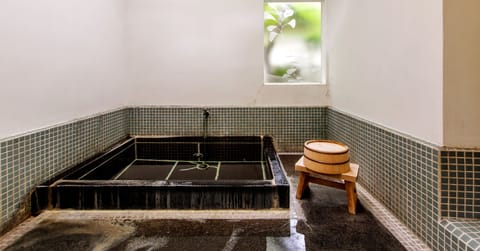 Japanese Style Villa with Private Hot Spring Bath, Kinkatei－Hashuan | Bathroom | Free toiletries, hair dryer, slippers, bidet