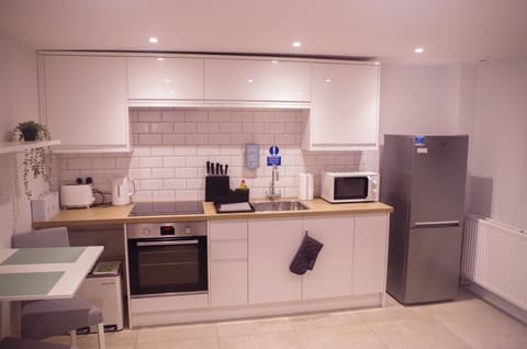 Studio, Ensuite | Private kitchen