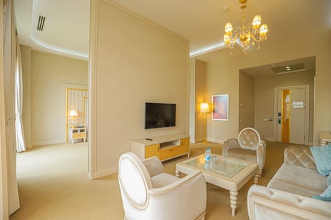 Junior Suite | Living area | LCD TV