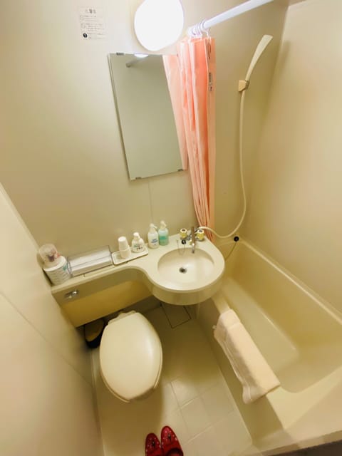 Japanese Room 6 Tatami mats | Bathroom | Separate tub and shower, free toiletries, hair dryer, slippers