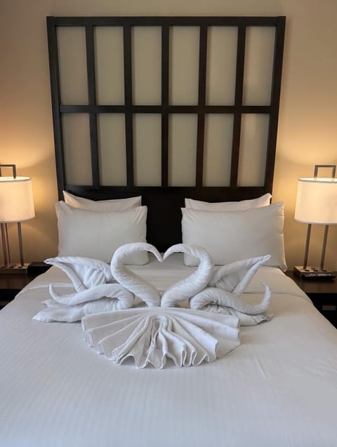 Premium Suite, 1 Bedroom | Premium bedding, down comforters, Tempur-Pedic beds