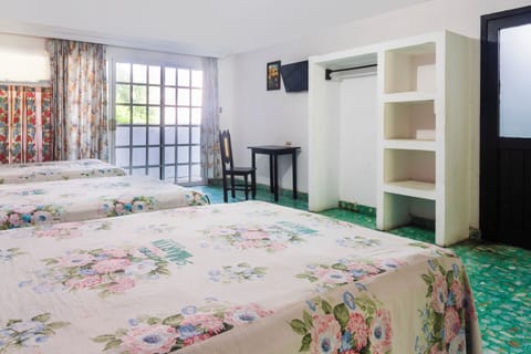 Standard Room (Three beds) | Soundproofing, free WiFi, bed sheets