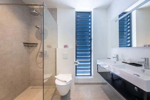 Premium Villa, 3 Bedrooms, Private Pool | Bathroom | Shower, free toiletries, hair dryer, towels