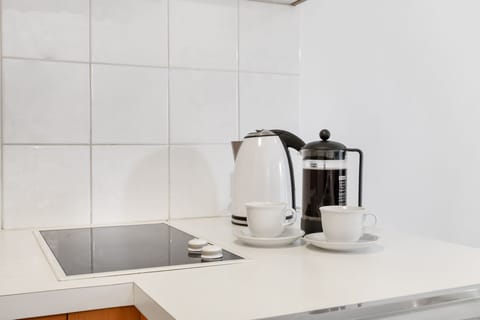 Deluxe Apartment, 1 Bedroom | Coffee and/or coffee maker