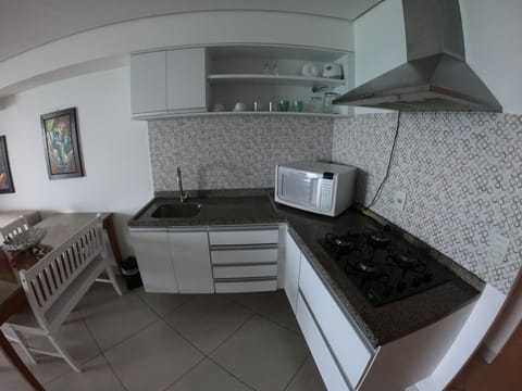 Sextuple Luxury Apartment, 2 Bedrooms, Sea View  | Private kitchen | Fridge, microwave, oven, stovetop