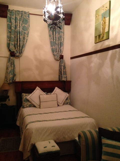 Deluxe Room | Premium bedding, down comforters, individually decorated, free WiFi