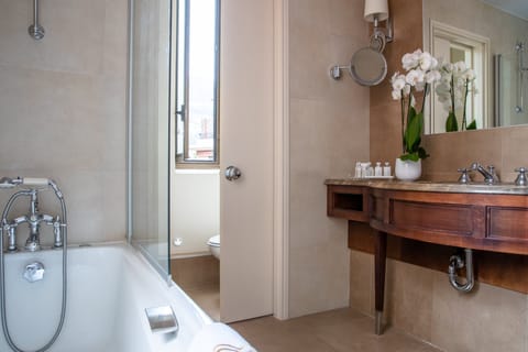 Standard Room, Mountain View | Bathroom | Designer toiletries, hair dryer, bathrobes, slippers