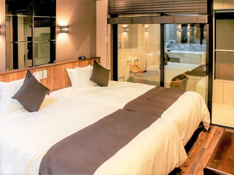 Modern western style room with open-air bath, Smoking | Free WiFi, bed sheets