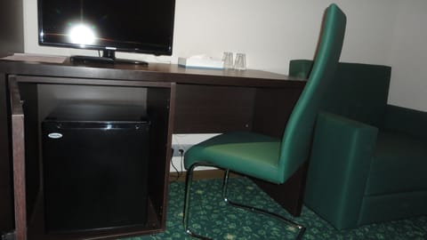 Minibar, in-room safe, desk, soundproofing