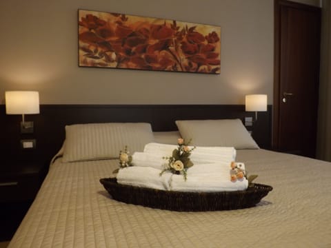 Junior Suite | Premium bedding, minibar, desk, soundproofing