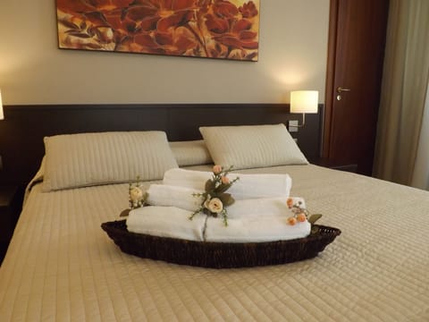 Junior Suite | Premium bedding, minibar, desk, soundproofing