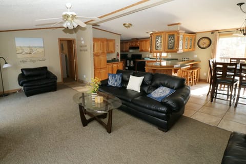 3 bedroom 2 bath home - sleeps up to 10 | Living room | 40-inch LED TV with cable channels, TV