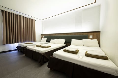 Standard Room (for 5) | Free WiFi