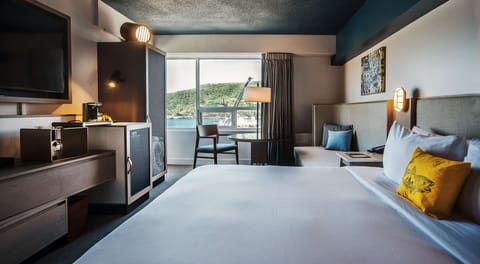 Superior Room, 1 King Bed, Harbor View | Egyptian cotton sheets, premium bedding, pillowtop beds, blackout drapes