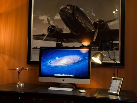 Premium bedding, free minibar items, in-room safe, desk