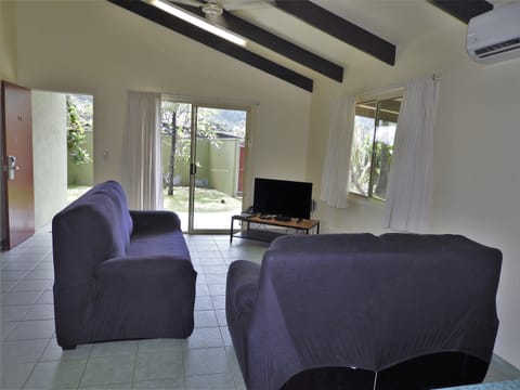 3 Bedroom Garden Villa | Living area | 0-inch TV with satellite channels, table tennis