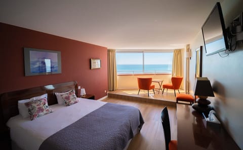 Comfort Room, Sea View | Premium bedding, in-room safe, desk, laptop workspace