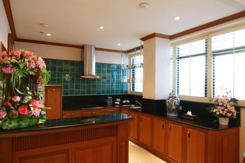 Penthouse Suite, 3 Bedroom | Private kitchen | Fridge, coffee/tea maker