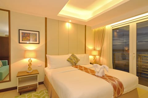 Executive Room | Free WiFi, bed sheets