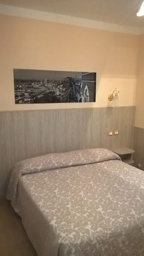 Comfort Single Room | Desk, free WiFi