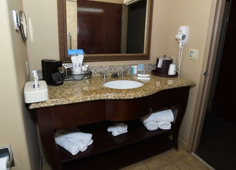 Room, 2 Queen Beds, Non Smoking | Bathroom | Combined shower/tub, free toiletries, hair dryer, towels